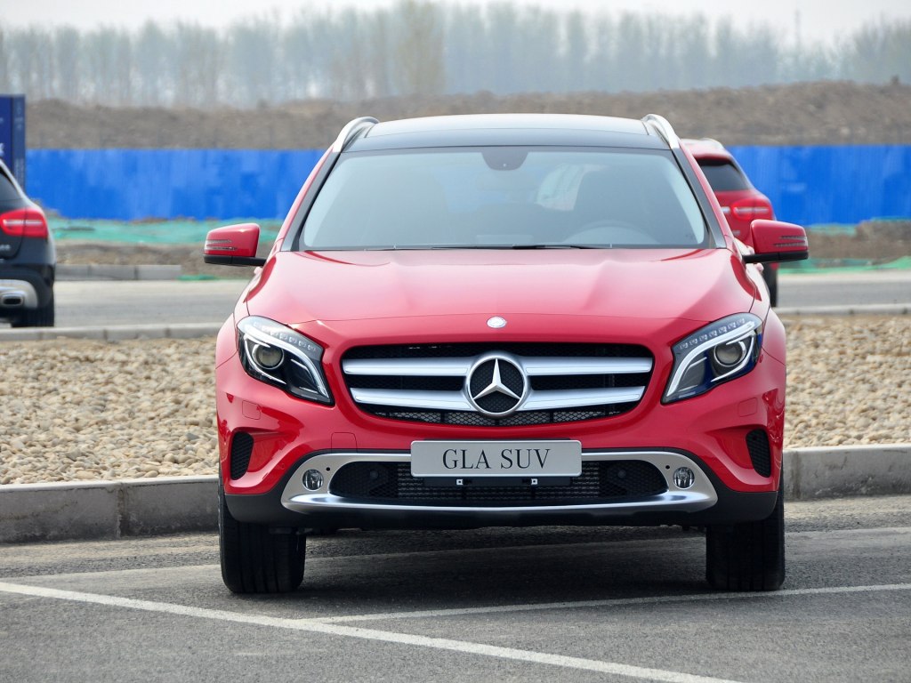 奔驰gla200价格多少（2022奔驰gla200价格多少）