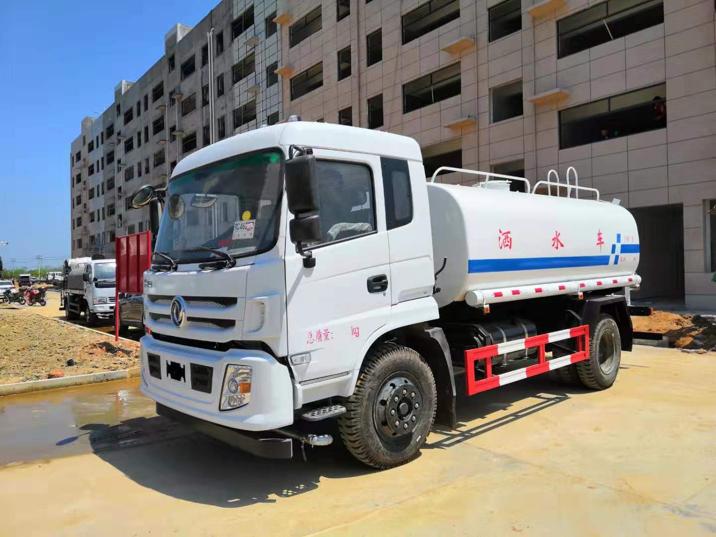 江淮汽车轻卡报价（东风华神12方洒水车）