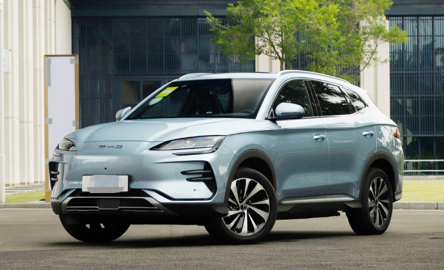 三款出自比亚迪的新能源汽车，最低售价10万以内，该选谁？