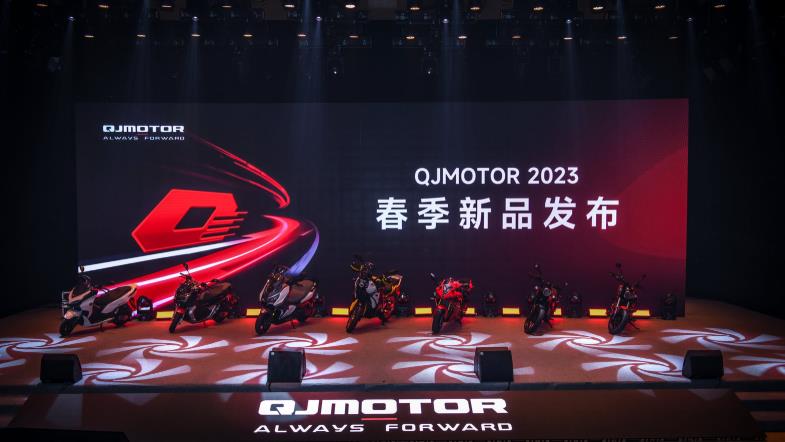 QJMOTOR多款新品登场，新款赛600售价50999元丨鸿150ADV青春版售价14999元！