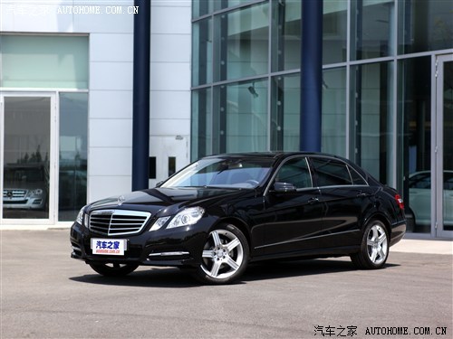奔驰e300l报价（奔驰e300l报价及图片）