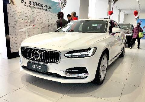 雷克萨斯es价格，雷克萨斯es200入门版落地价