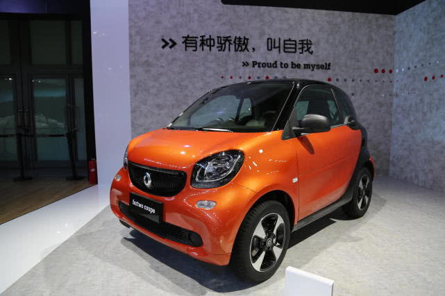 奔驰smart报价（奔驰smart报价及参数）