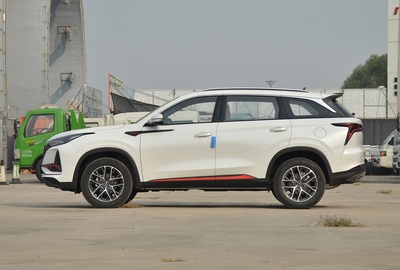 长安cs75plus价格，第三代长安cs75plus15领航落地价
