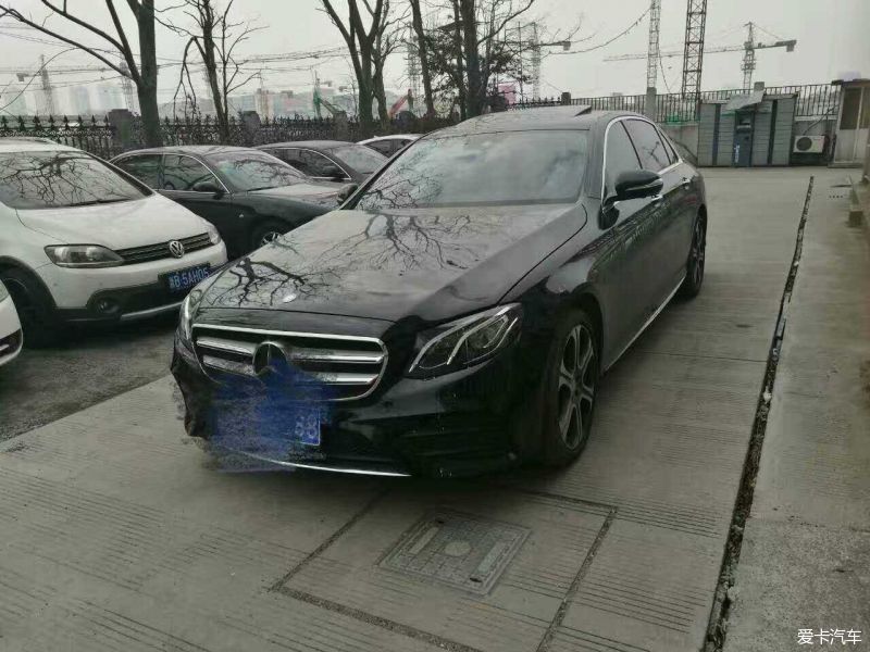 奔驰车e300报价（奔驰e300报价2021款）