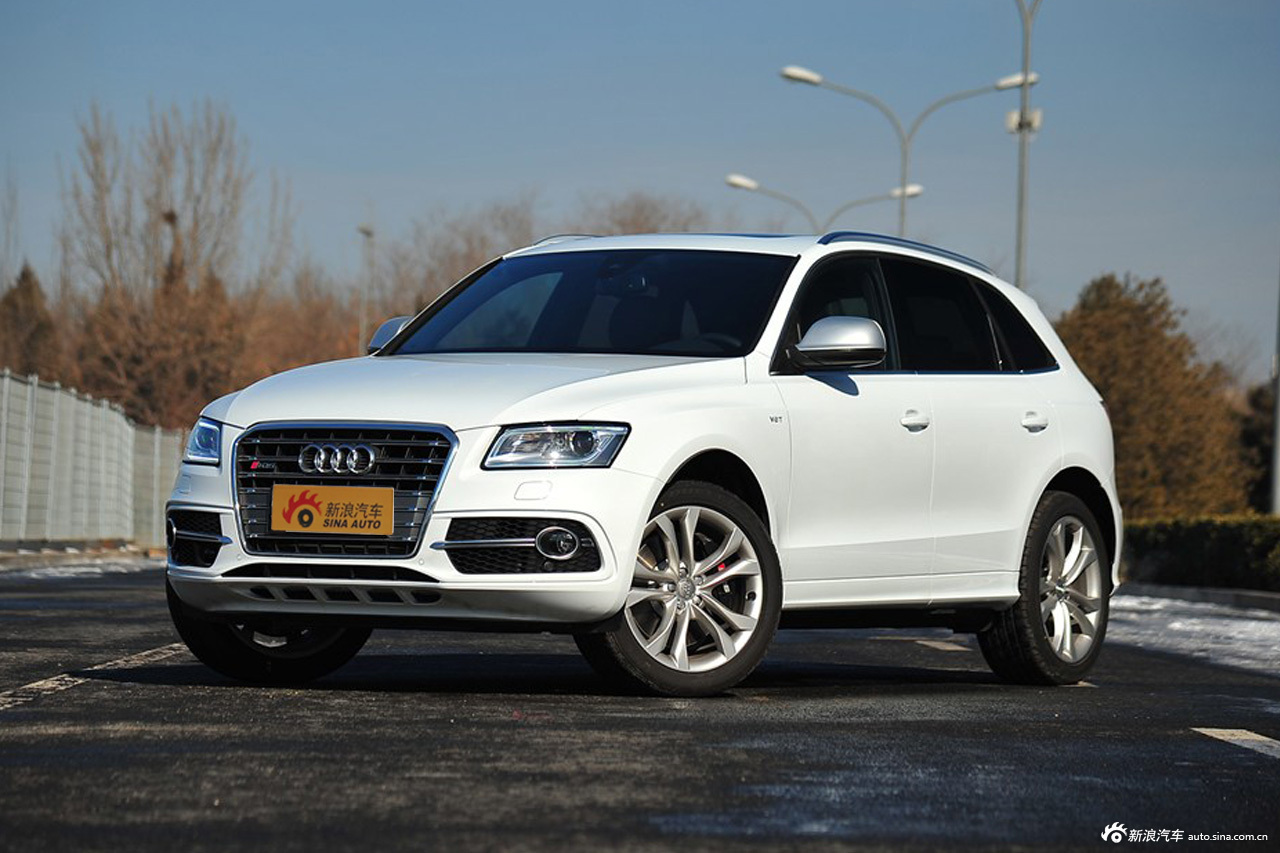 奥迪sq5，奥迪SQ5空间很小吗