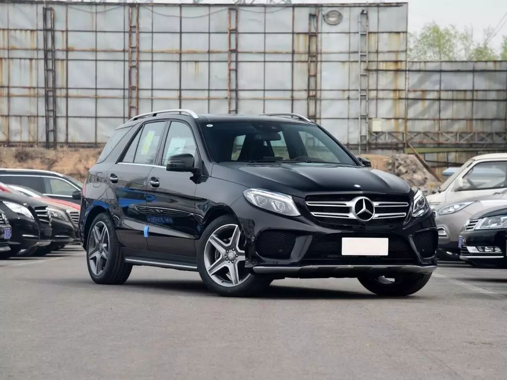 奔驰gle450价格，gle450一年使用费用