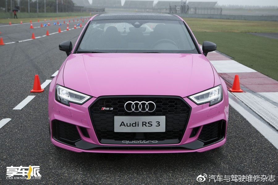 奥迪ttrs，奥迪TTRS和TT的区别