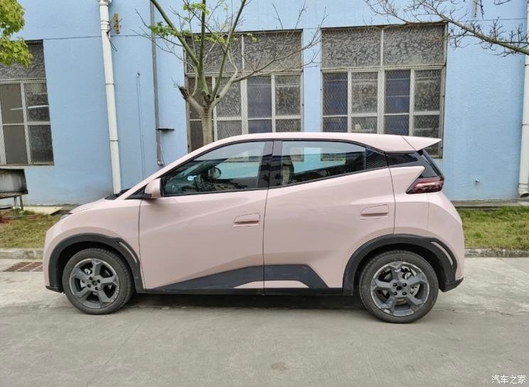 比亚迪仰望u8报价价格（比亚迪汽车 suv）