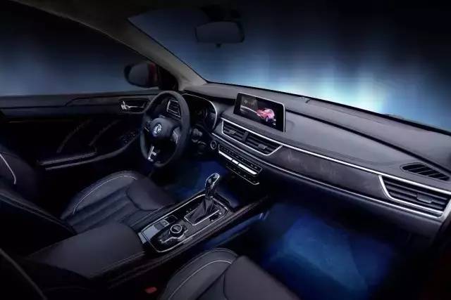 东风suv580价格中配，东风风光5801.8l手动挡爬坡不行